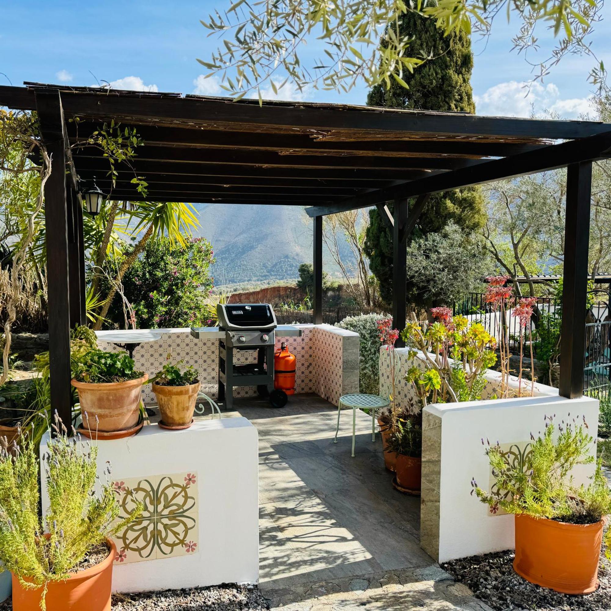 오르히바 Almond Hill House 빌라 외부 사진
